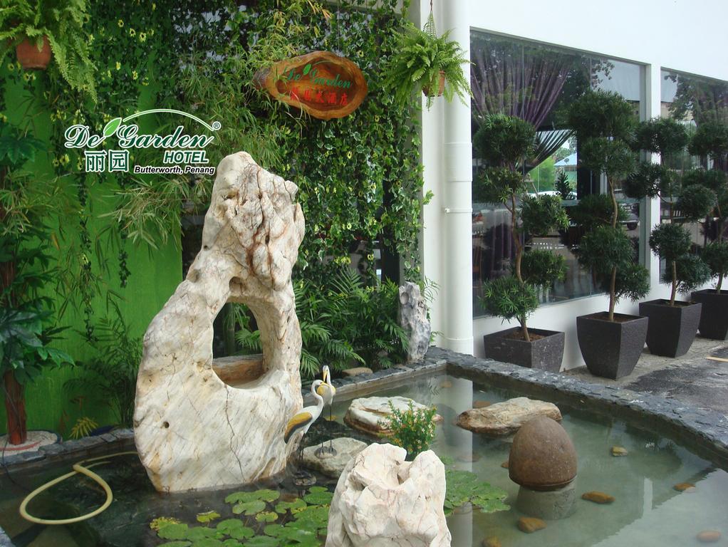 De' Garden Hotel,