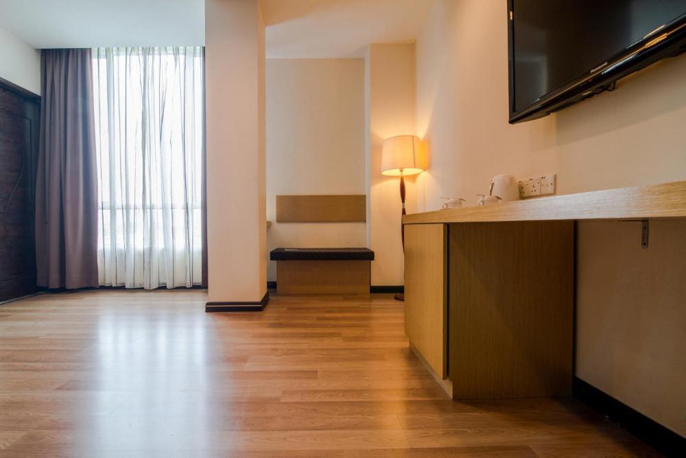 Hotel De' Garden Hotel,