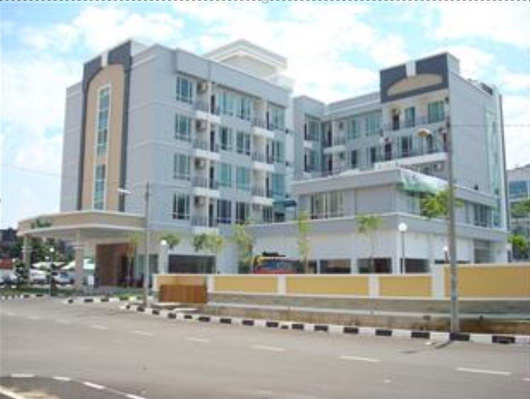 De' Garden Hotel, Hotel Butterworth